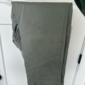 STANDARD ISSUE SLACKER PANT